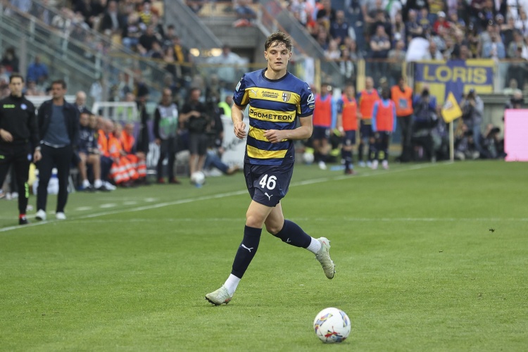 利物浦与帕尔马敲定莱奥尼转会条款 球员周四将完成体检