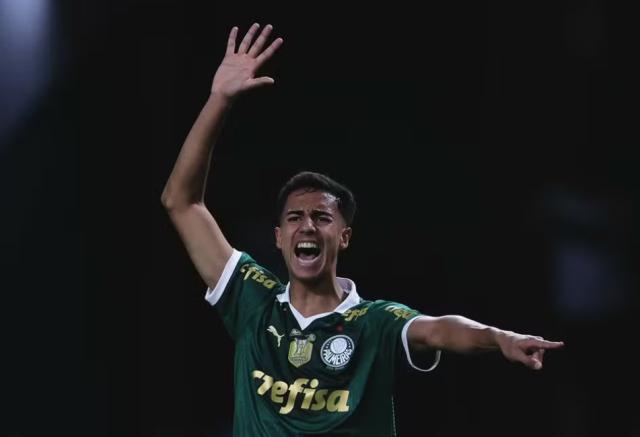 若曼城4000万欧买他 雷斯将成巴甲卖出最贵中卫！